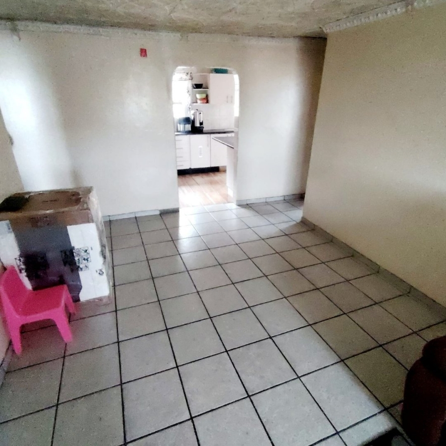 6 Bedroom Property for Sale in Mdantsane Nu 17 Eastern Cape